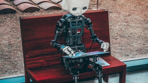 Robot IA avec point d'interrogation - limites technologie